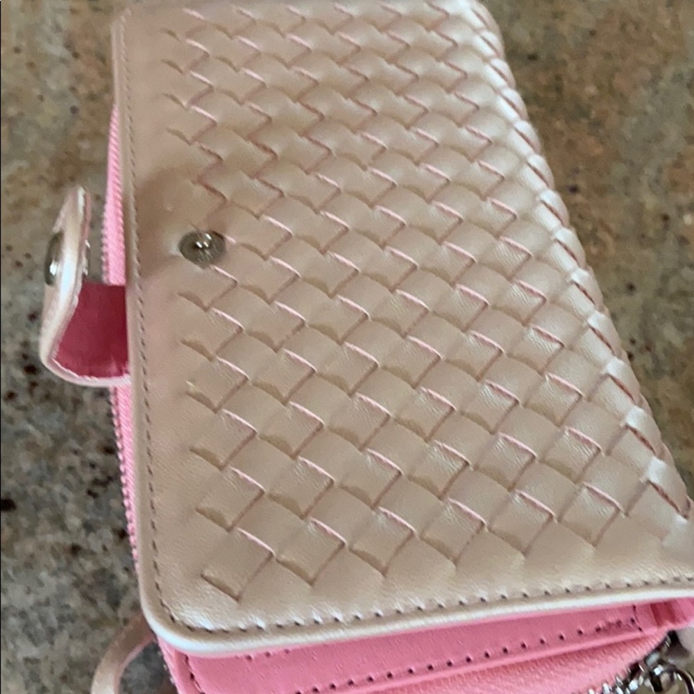 Cell phone wallet